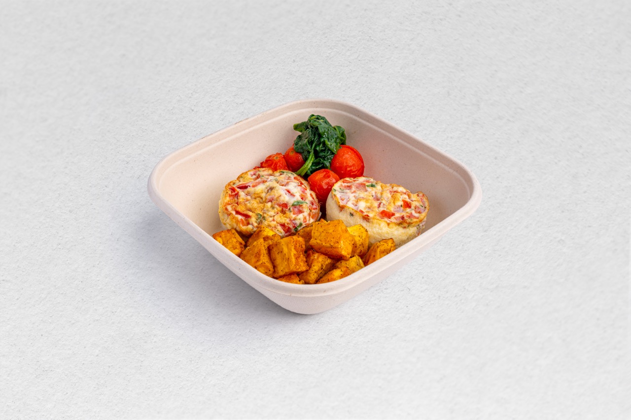 Egg Muffin with Tomato and Basil